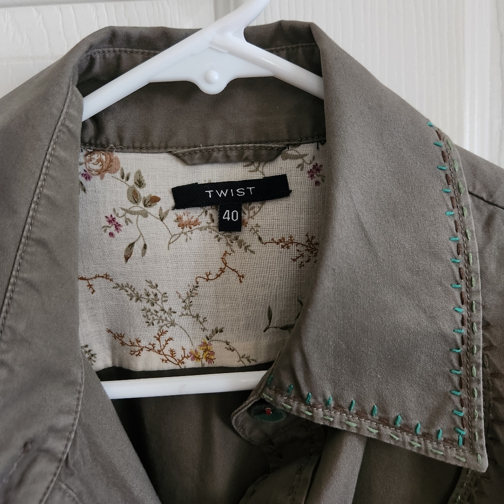 Jacket - Picture 6 of 11